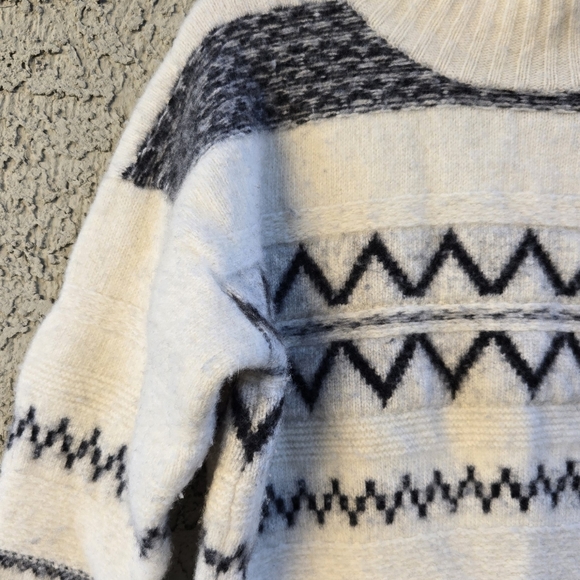 United Colors Of Benetton Wool Sweater - Picture 2 of 8